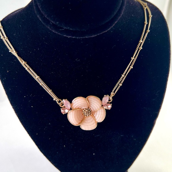 Napier Flower Necklace Peach Colored Flower Adjustable Double Gold Tone Chain - Picture 6 of 7